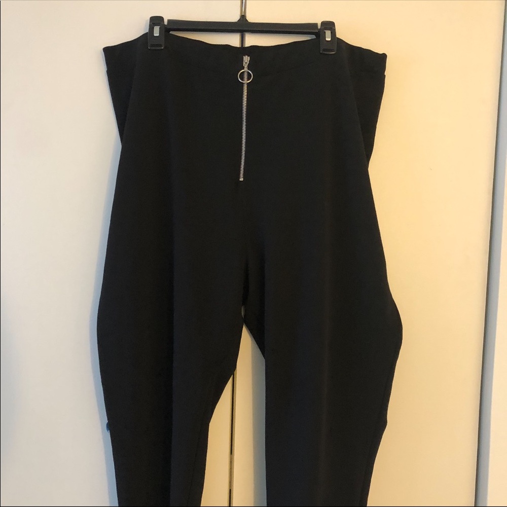 Boohoo zip front black leggings